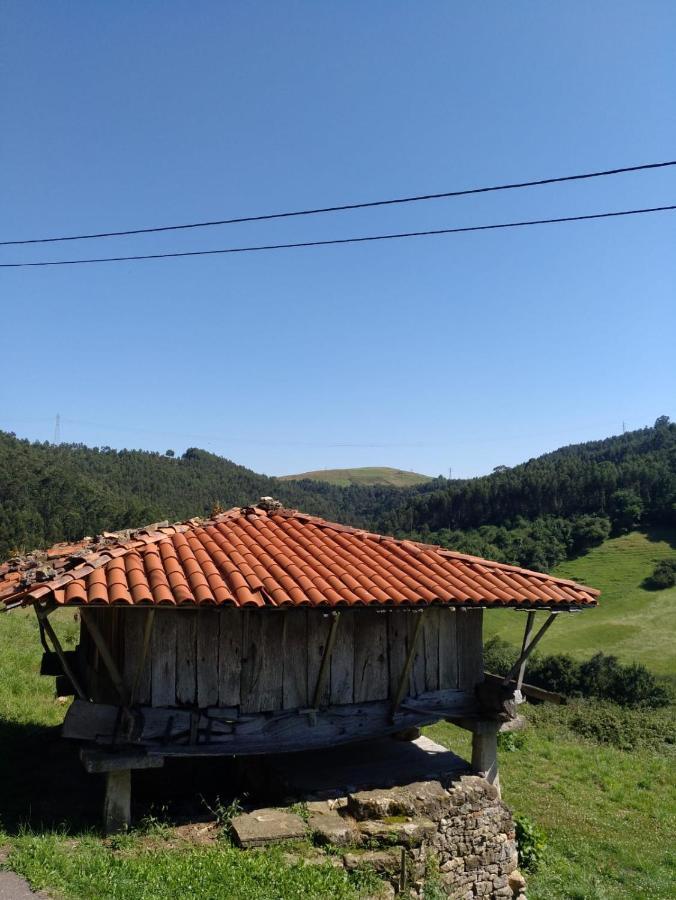 Alvares De Corvera El Ponton